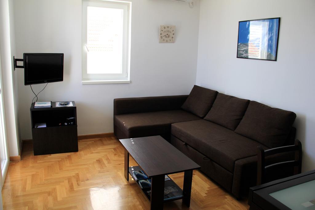 Jelena Apartments Bol Eksteriør billede